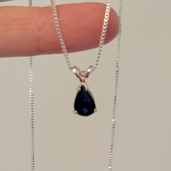 New 2ct Natural Blue Sapphire Pendant With A Chain - Picture 5 of 10